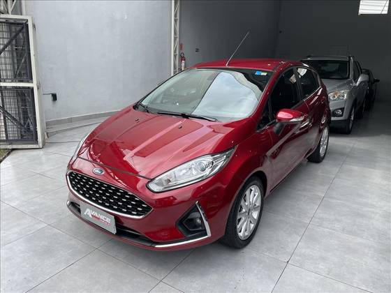 FORD FIESTA 1.6 TI-VCT FLEX TITANIUM POWERSHIFT FORD FIESTA 1.6 TI-VCT FLEX TITANIUM POWERSHIFT